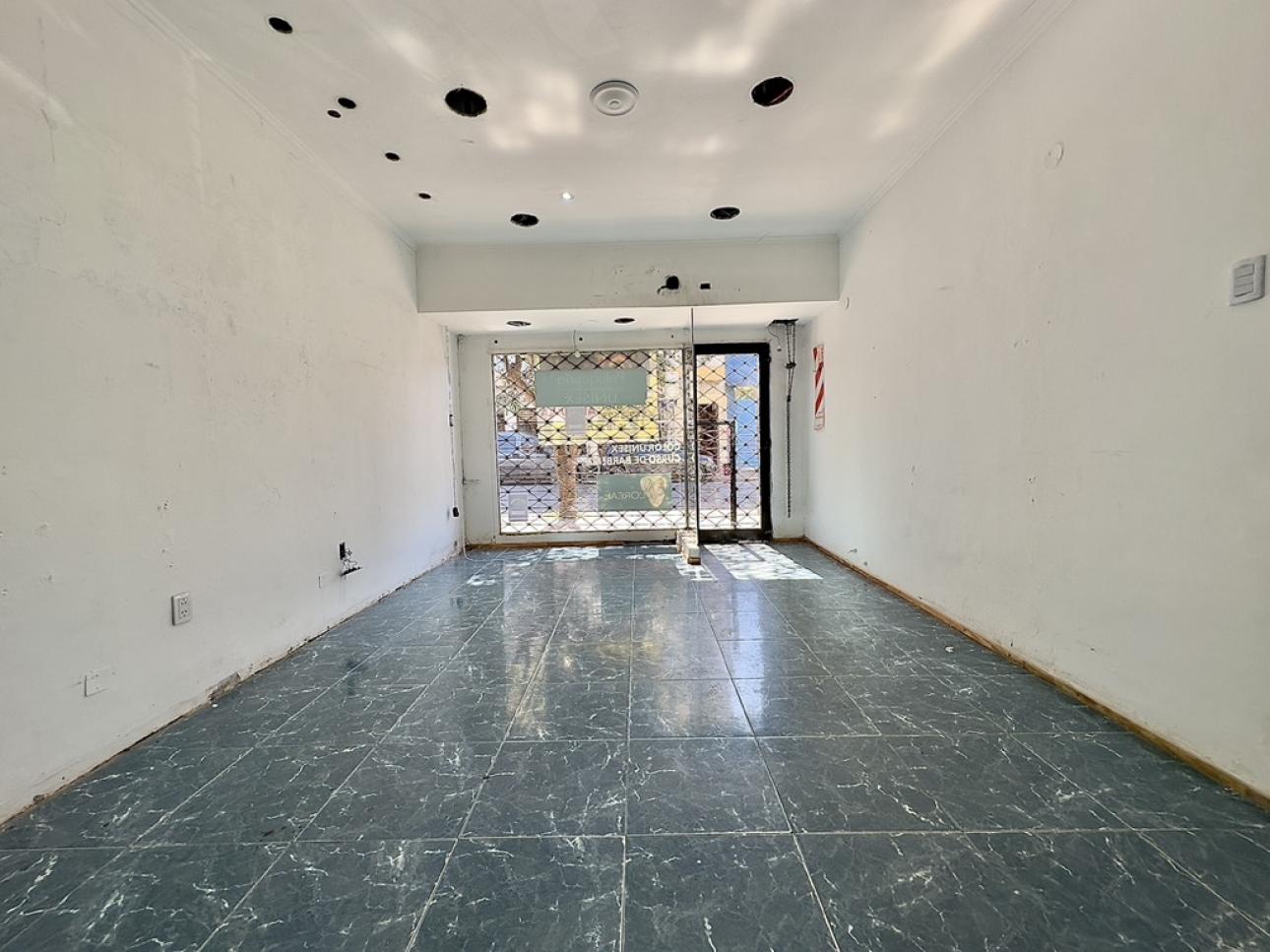 Local comercial de 25 metros