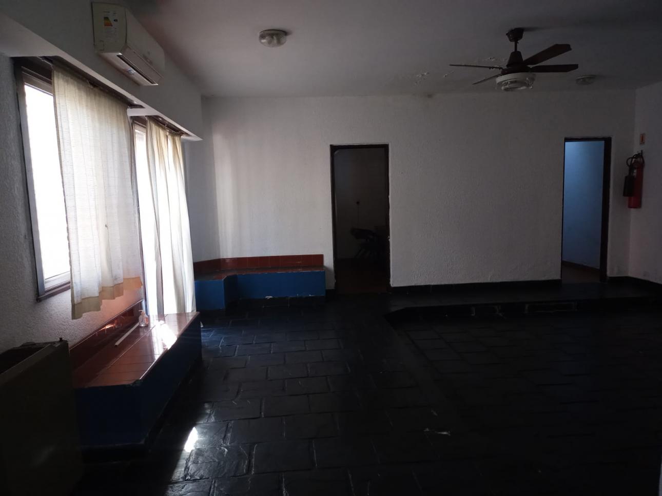 Casa comercial