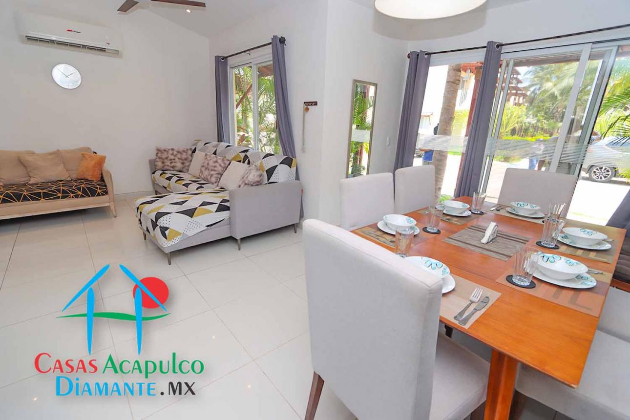 Casa con roof garden y jacuzzi