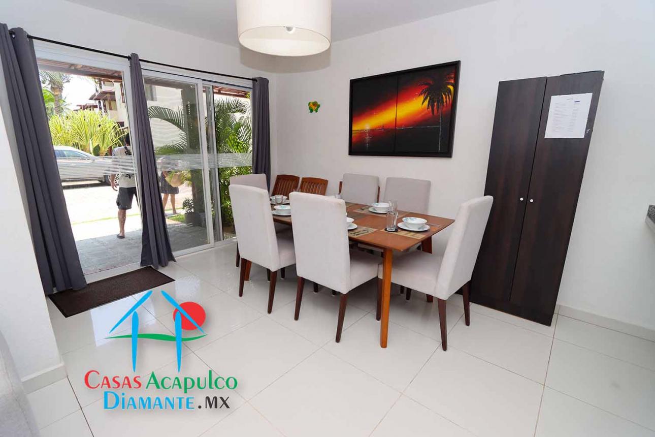 Casa con roof garden y jacuzzi