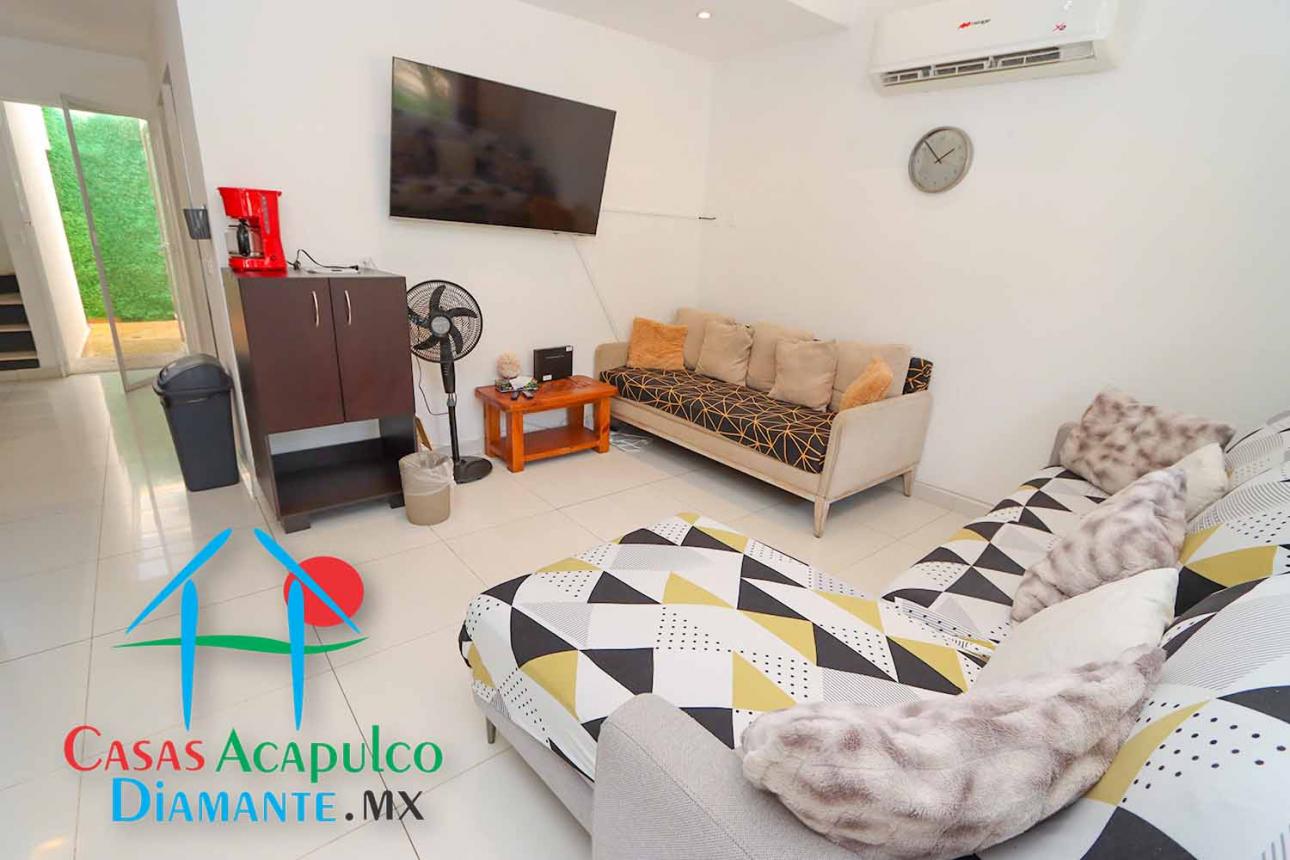 Casa con roof garden y jacuzzi