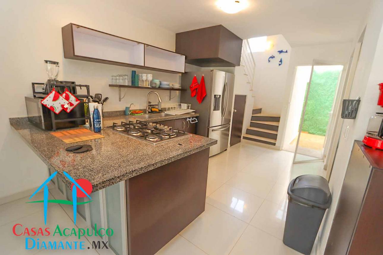 Casa con roof garden y jacuzzi