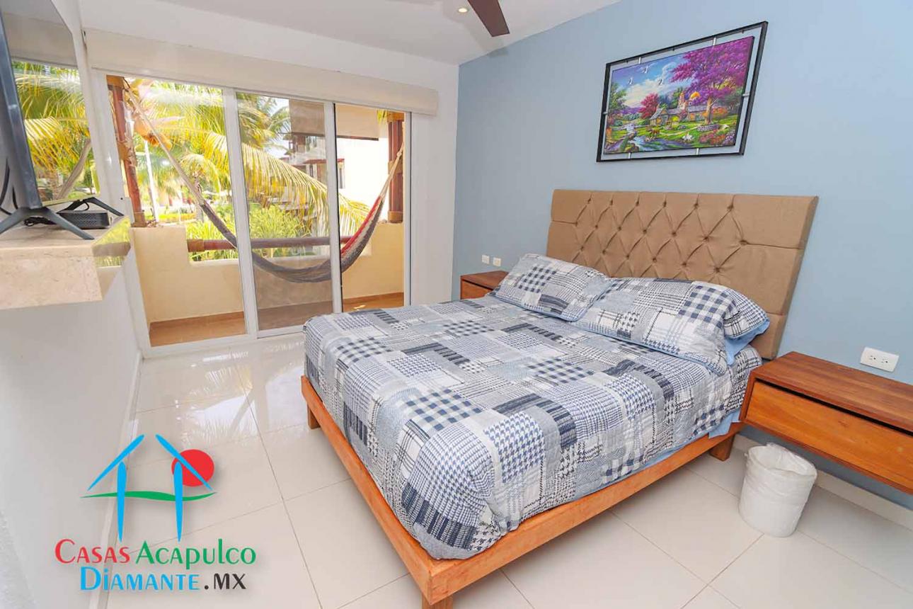 Casa con roof garden y jacuzzi
