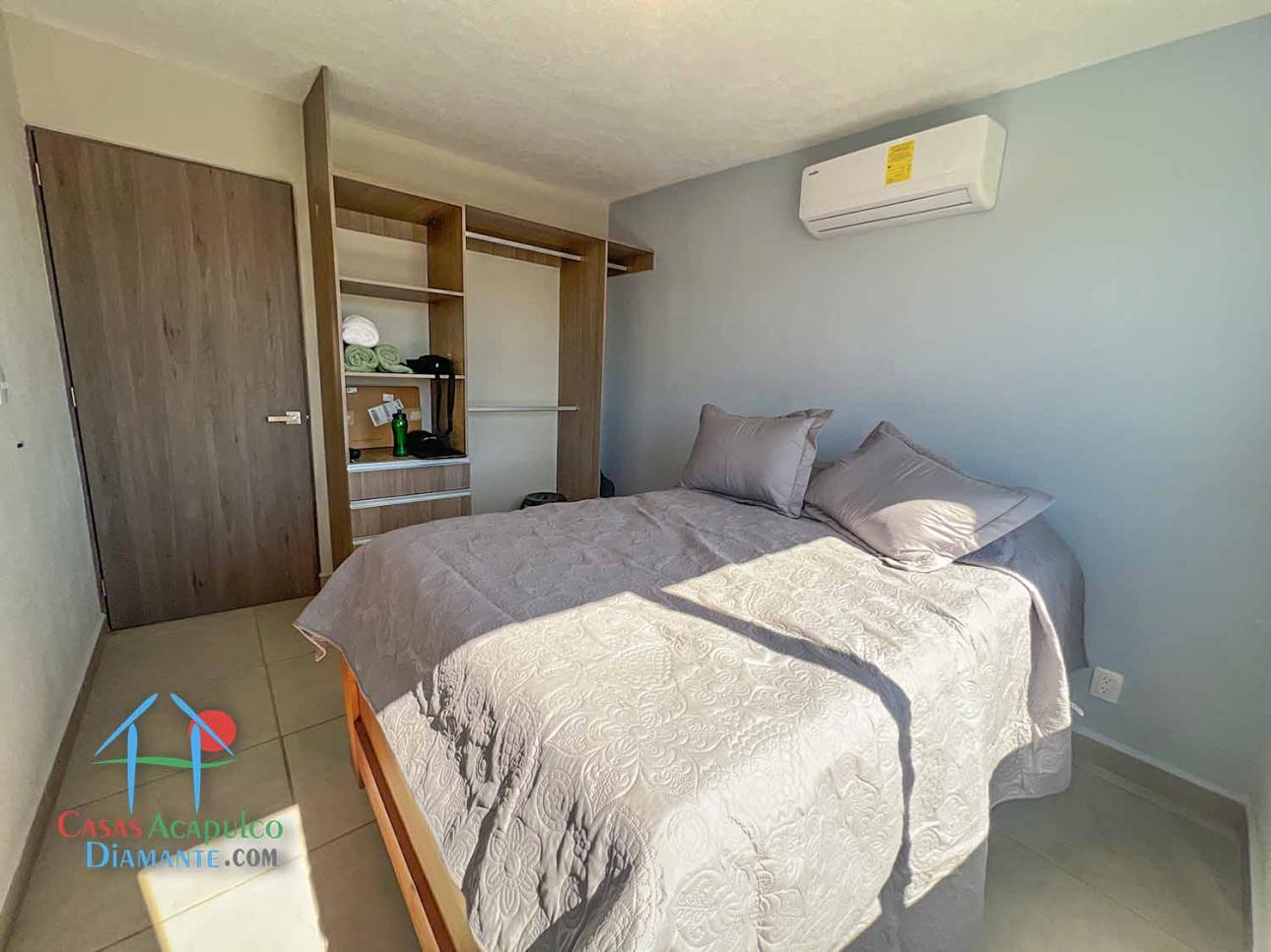 Casa en renta. Incluye mantenimiento. Jardín privado