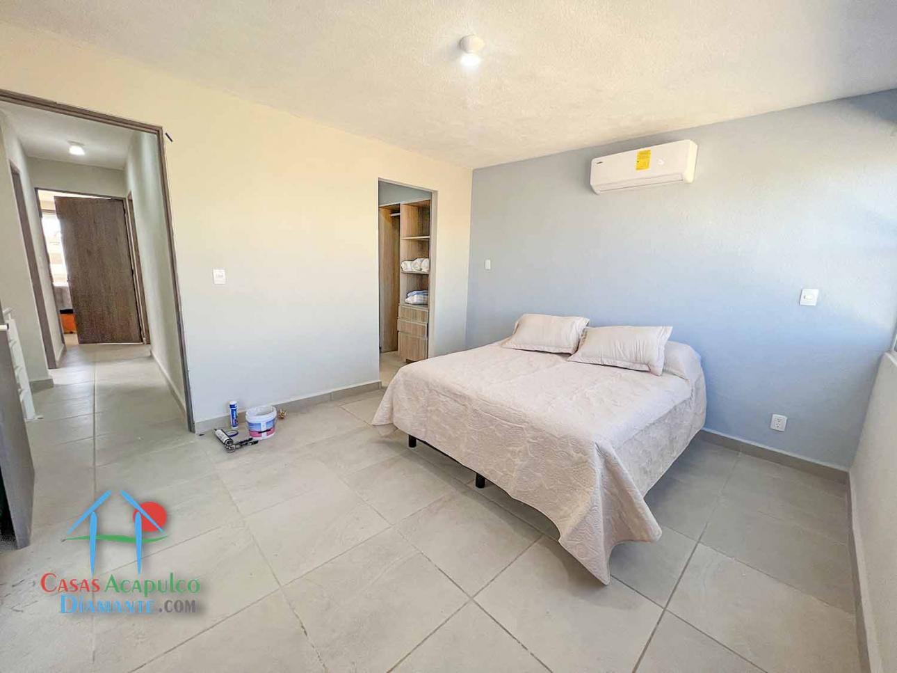 Casa en renta. Incluye mantenimiento. Jardín privado