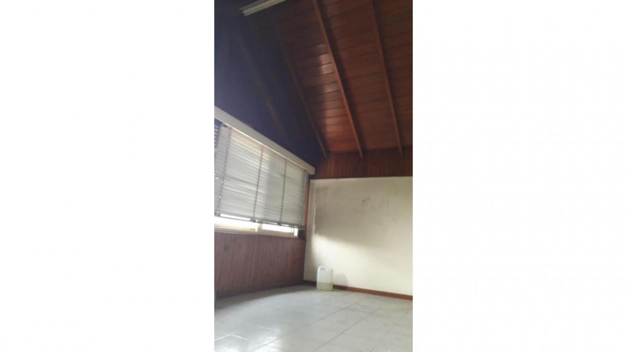 Casa 6 amb. s/2 lotes Tres de febrero
