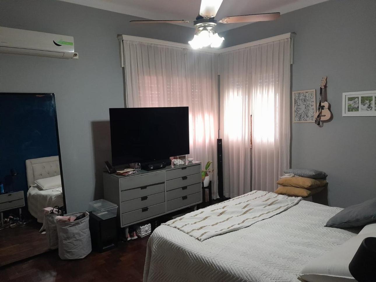 Chalet 3 amb., hermoso fondo, Hurlingham, Parque Jhonston