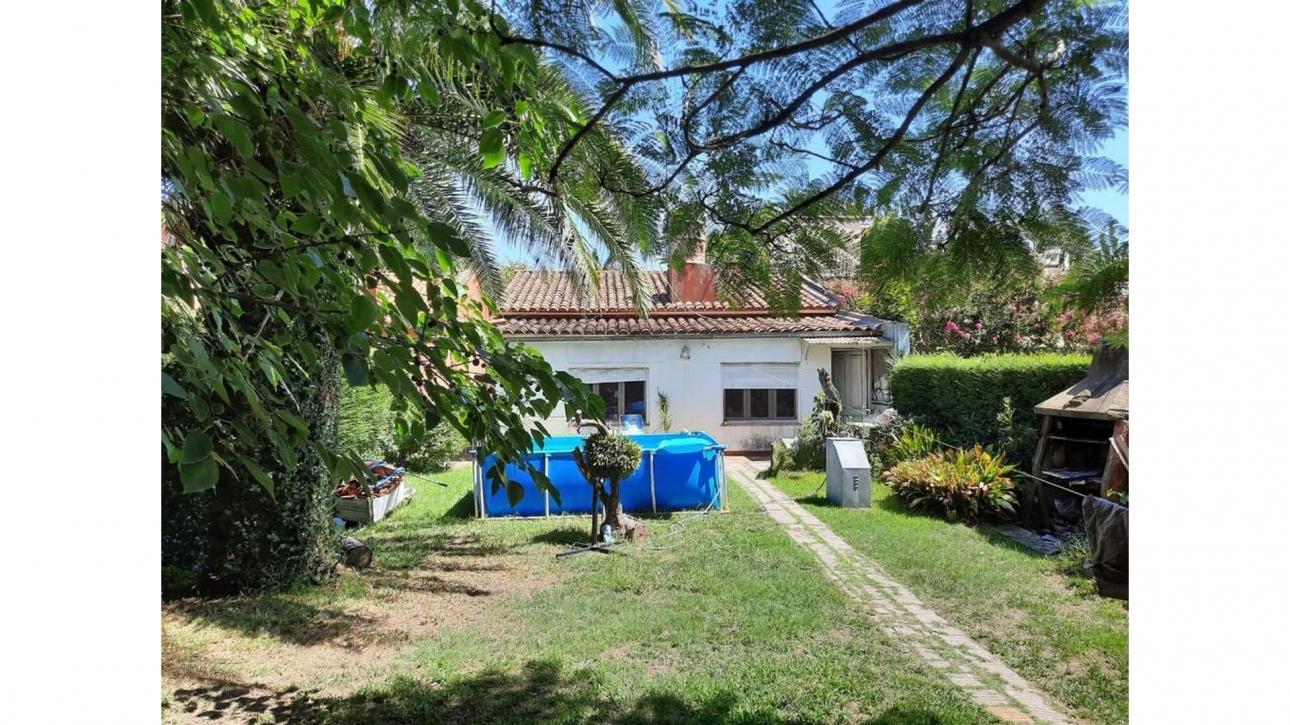 Chalet 3 amb., hermoso fondo, Hurlingham, Parque Jhonston
