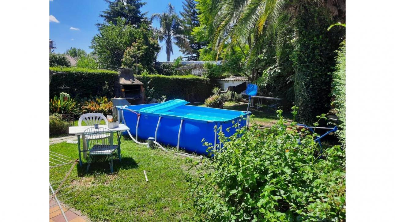 Chalet 3 amb., hermoso fondo, Hurlingham, Parque Jhonston