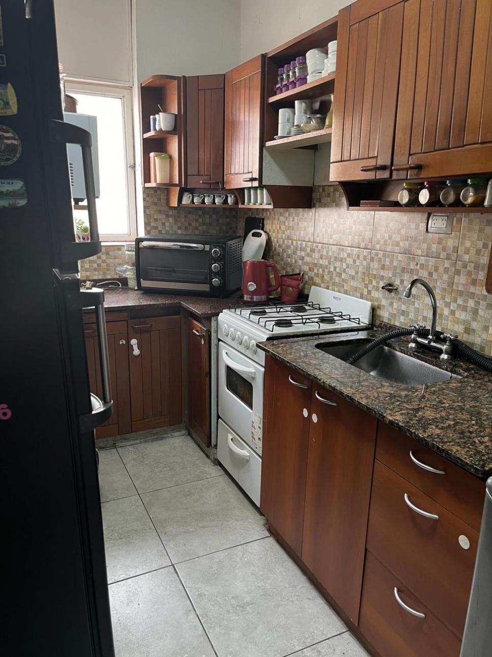 Departamento de 2 Dormitorio con patio en Chacabuco al 200