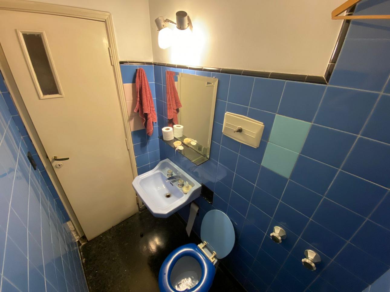 NUEVO VALOR! Chalet de 4 ambientes con local comercial