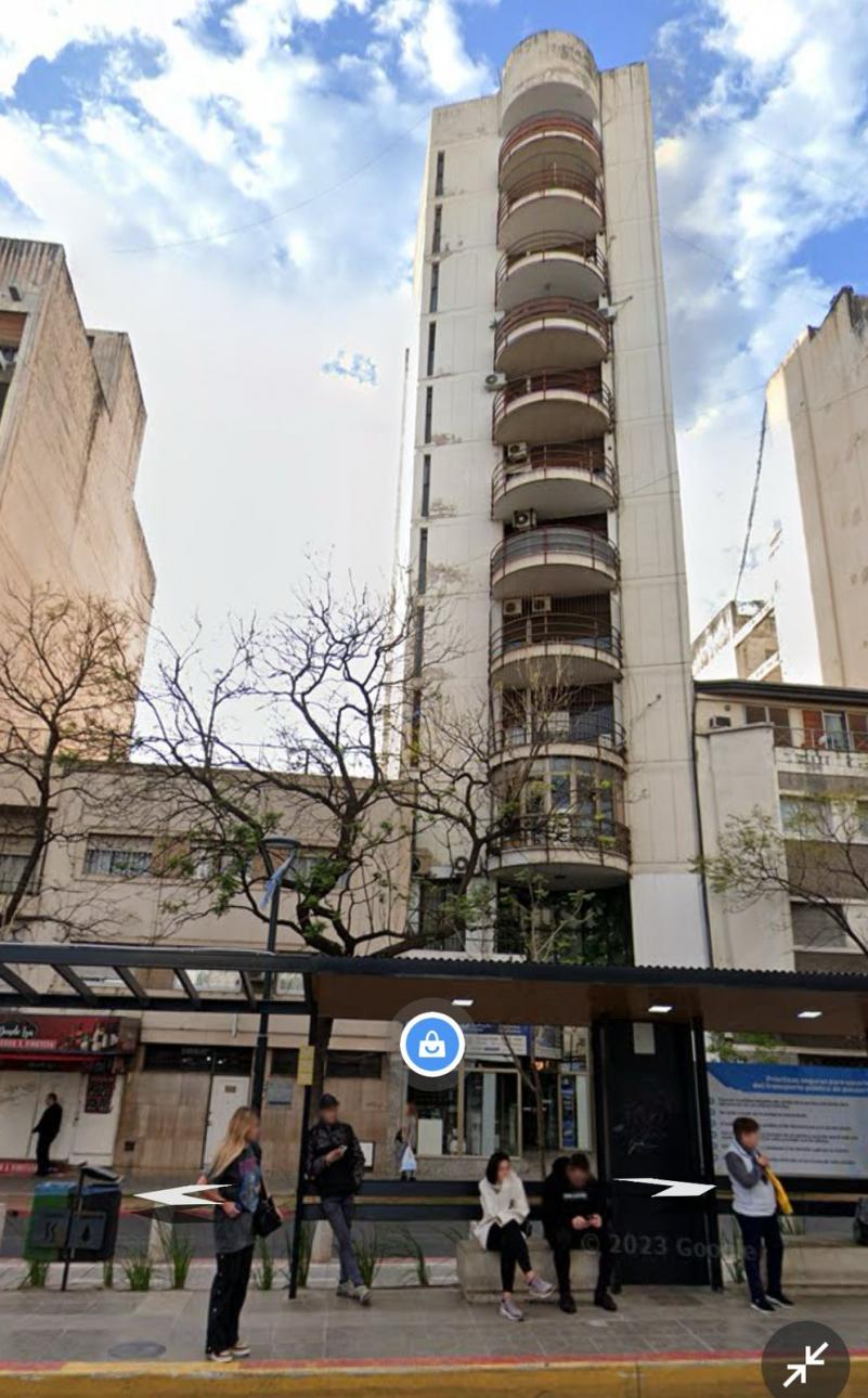 Departamento de 2 Dormitorio con patio en Chacabuco al 200
