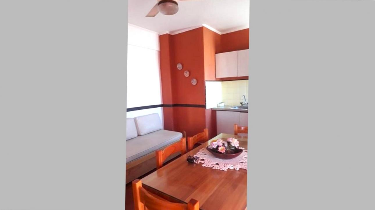 DEPARTAMENTO 2 AMBIENTES, BALCON. EXCELENTE UBICACION