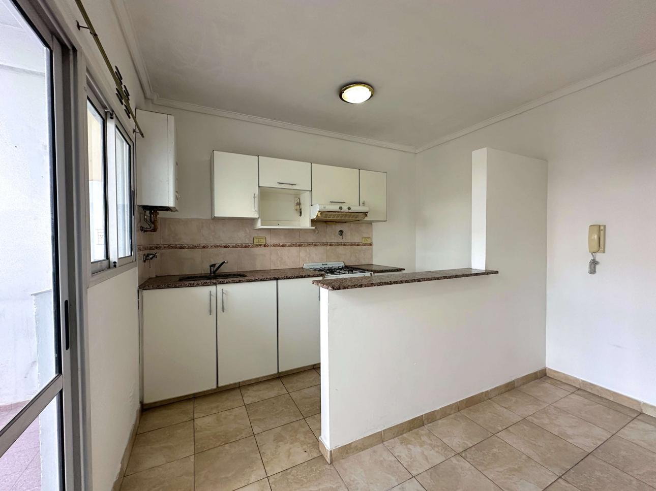 Departamento de 2 ambientes con balcon