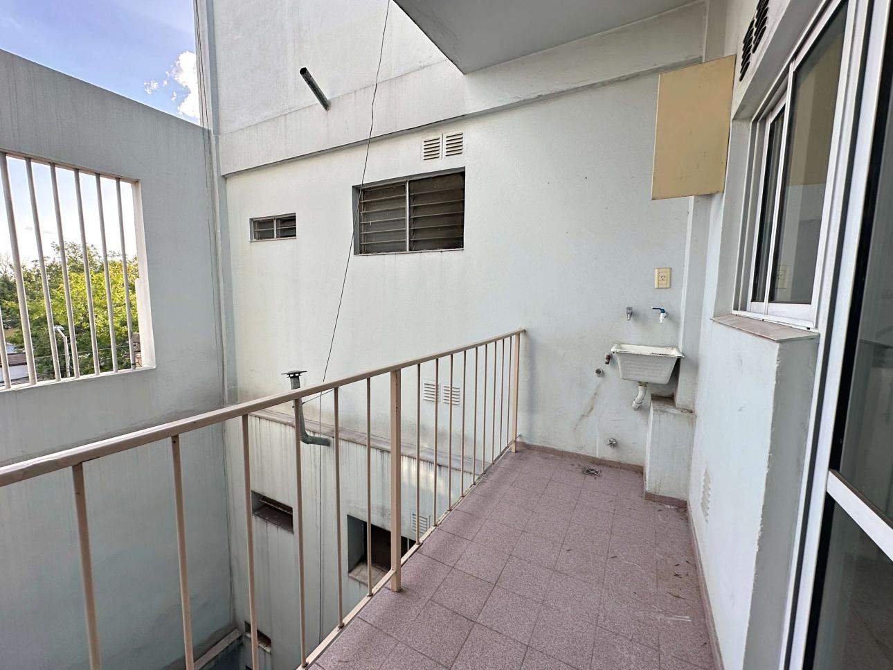 Departamento de 2 ambientes con balcon