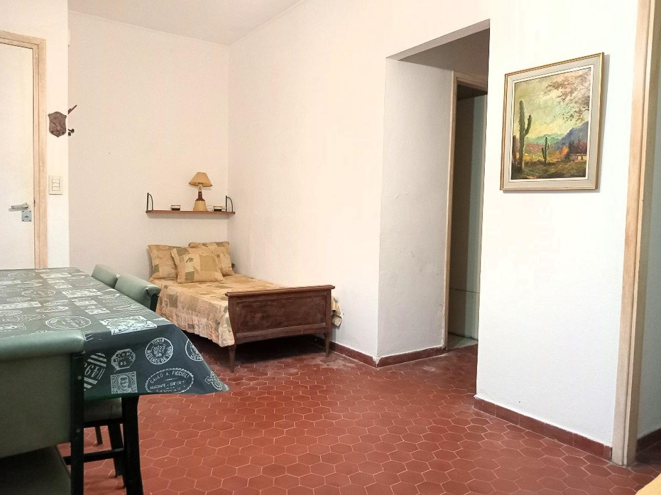 Dos ambientes planta baja muy buena ubicacion
