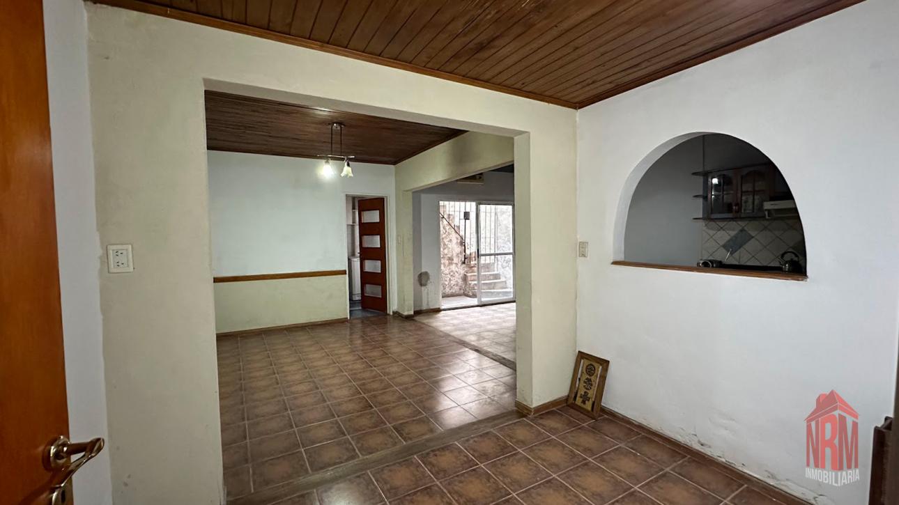 CASA DE 3 AMB SOBRE ESQUINA