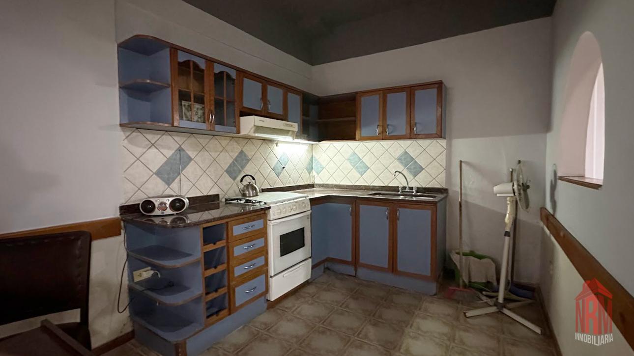 CASA DE 3 AMB SOBRE ESQUINA