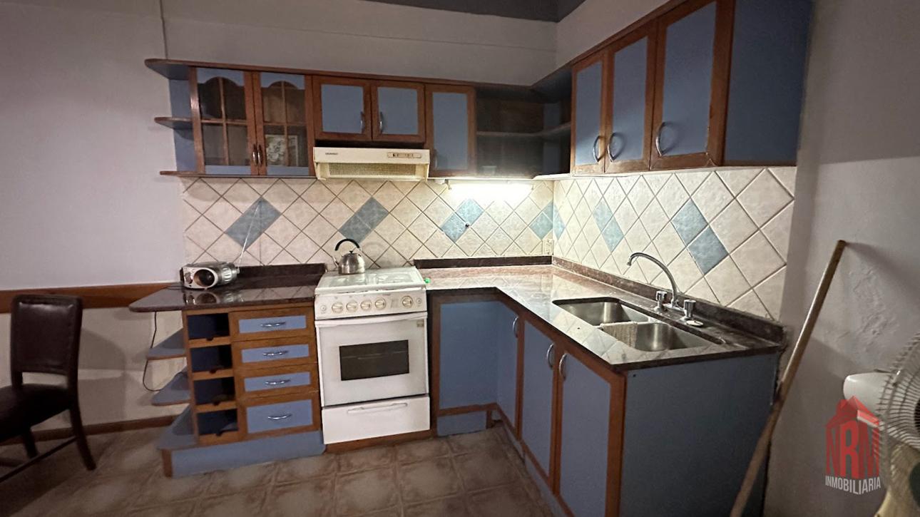 CASA DE 3 AMB SOBRE ESQUINA