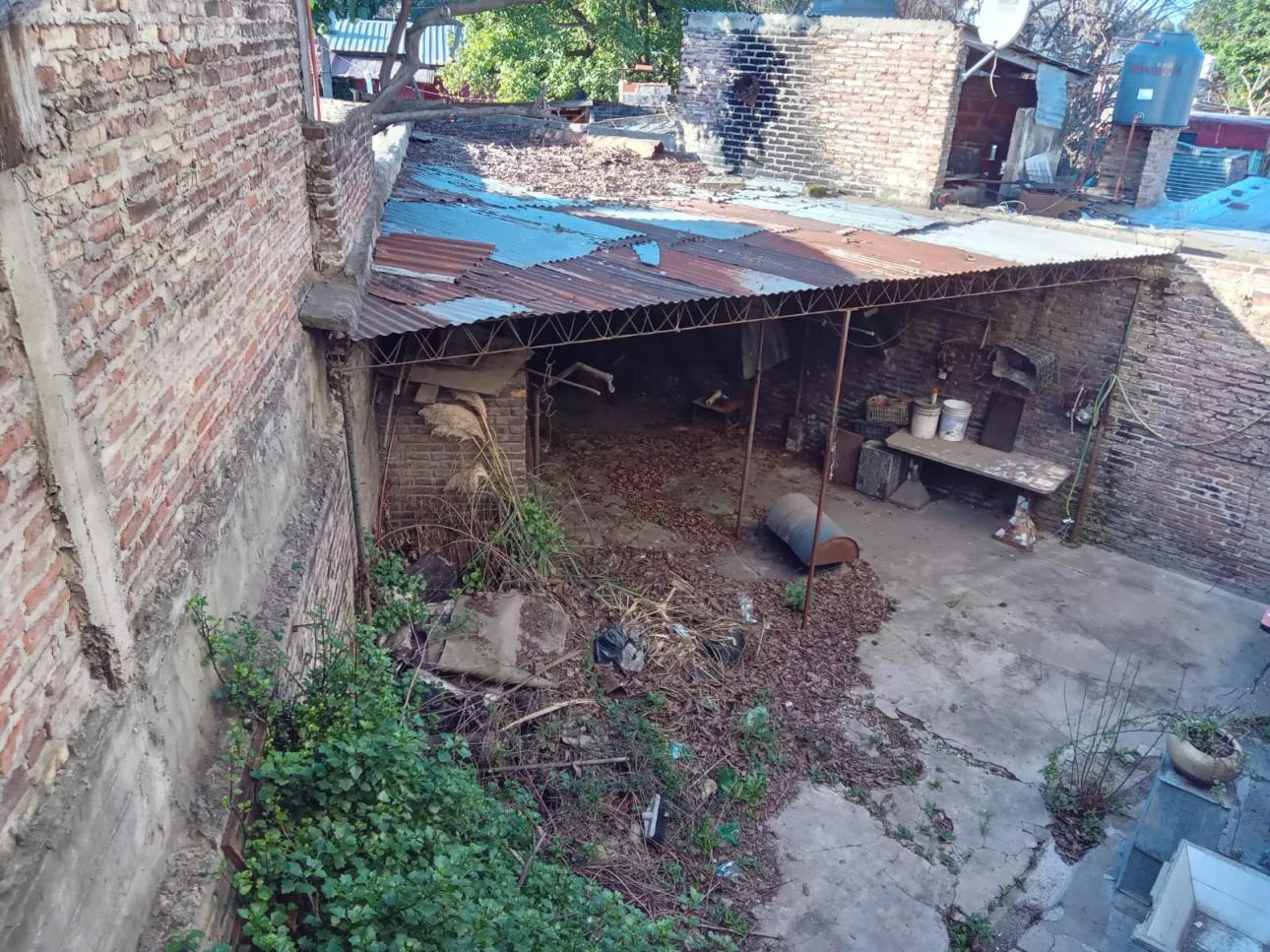 LOCALES CON VIVIENDA EN  VENTA EN GONZALEZ CATAN