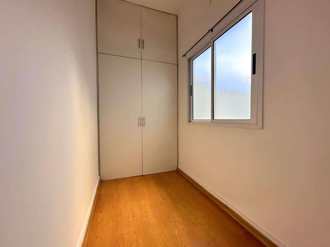 Departamento de 2 ambientes con vestidor y balcon