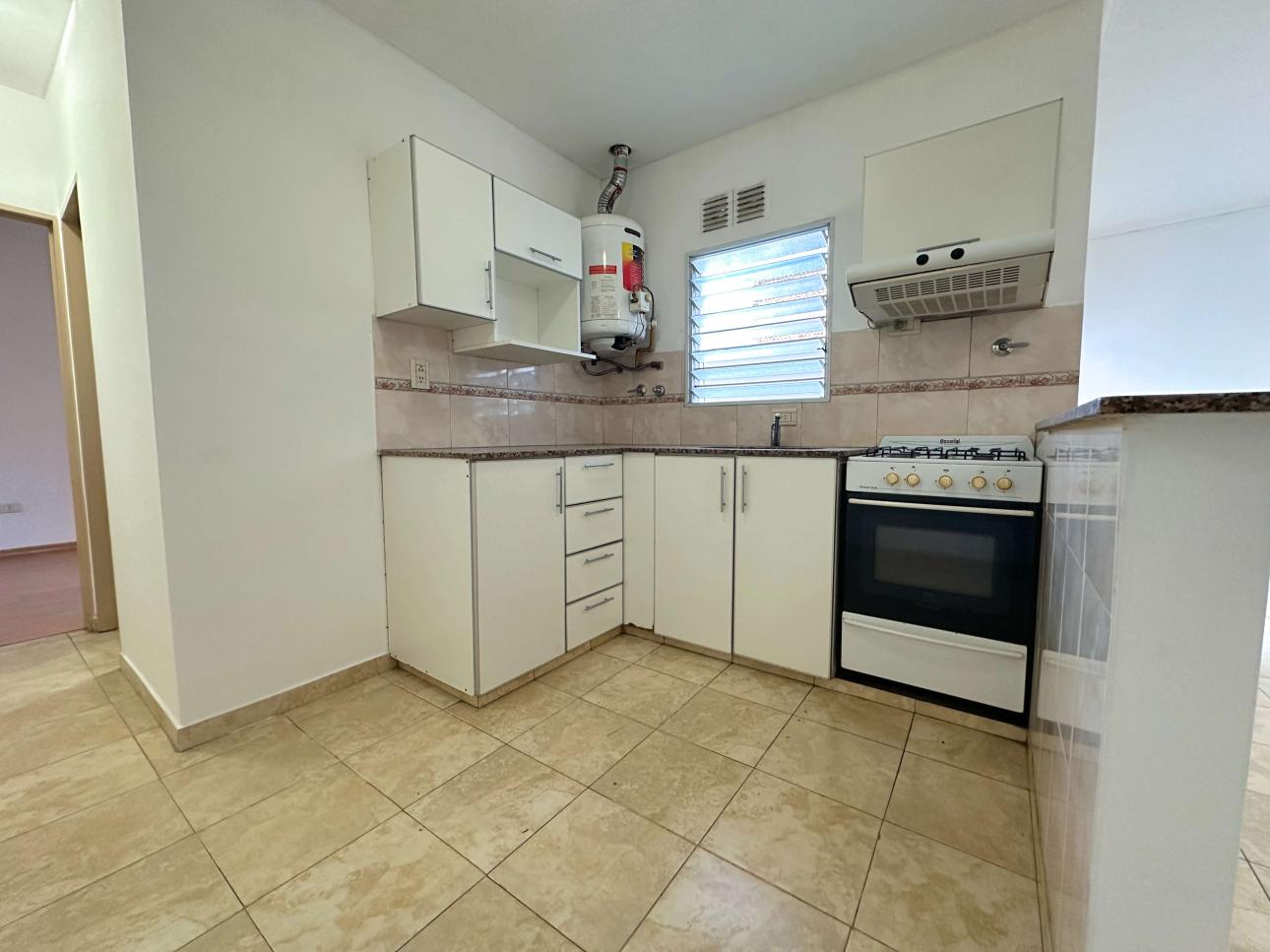 Departamento de 2 ambientes con vestidor y balcon