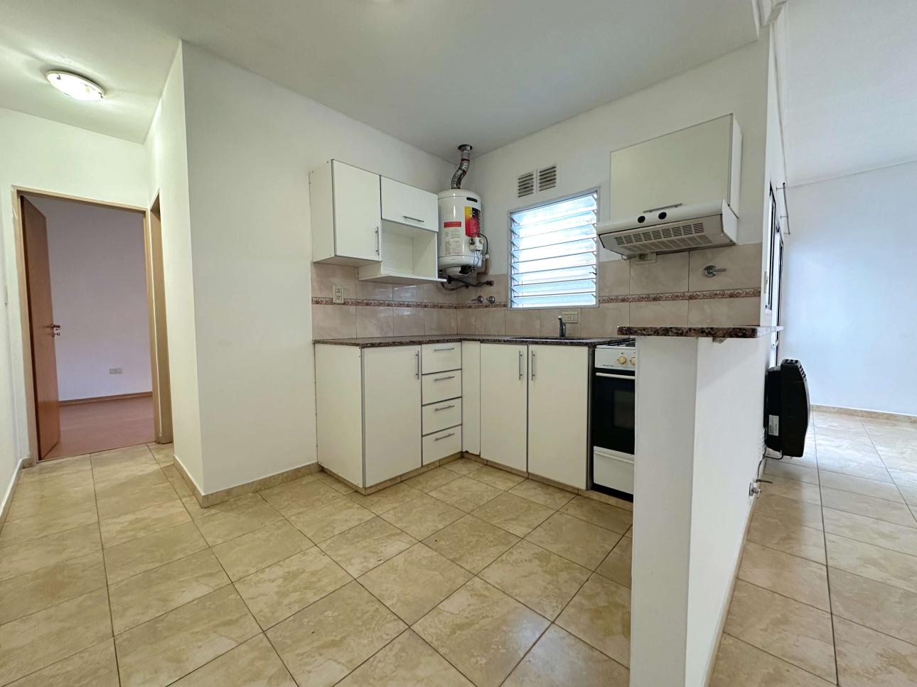 Departamento de 2 ambientes con vestidor y balcon