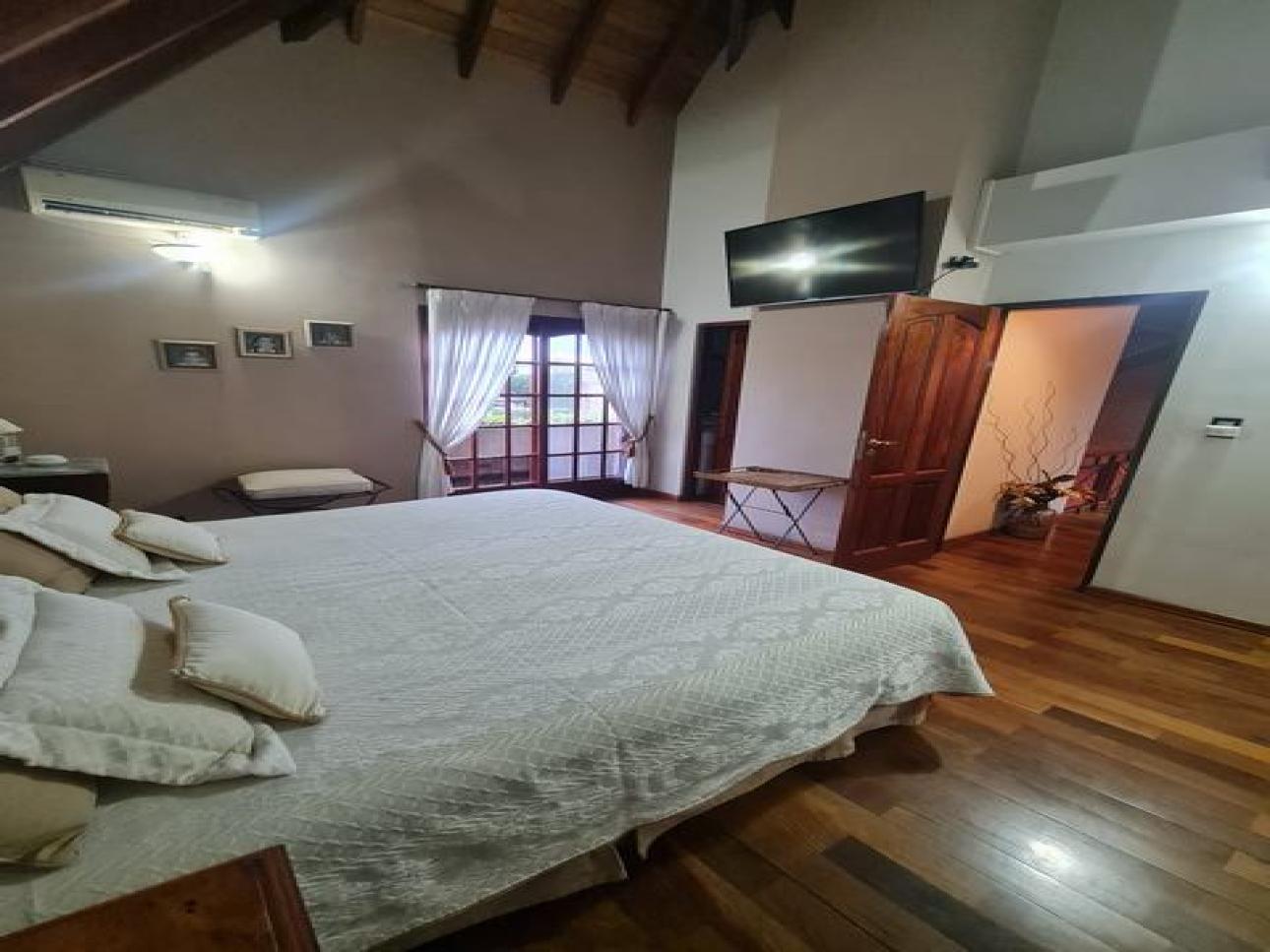 Casa sobre 9 de Julio al 1200
