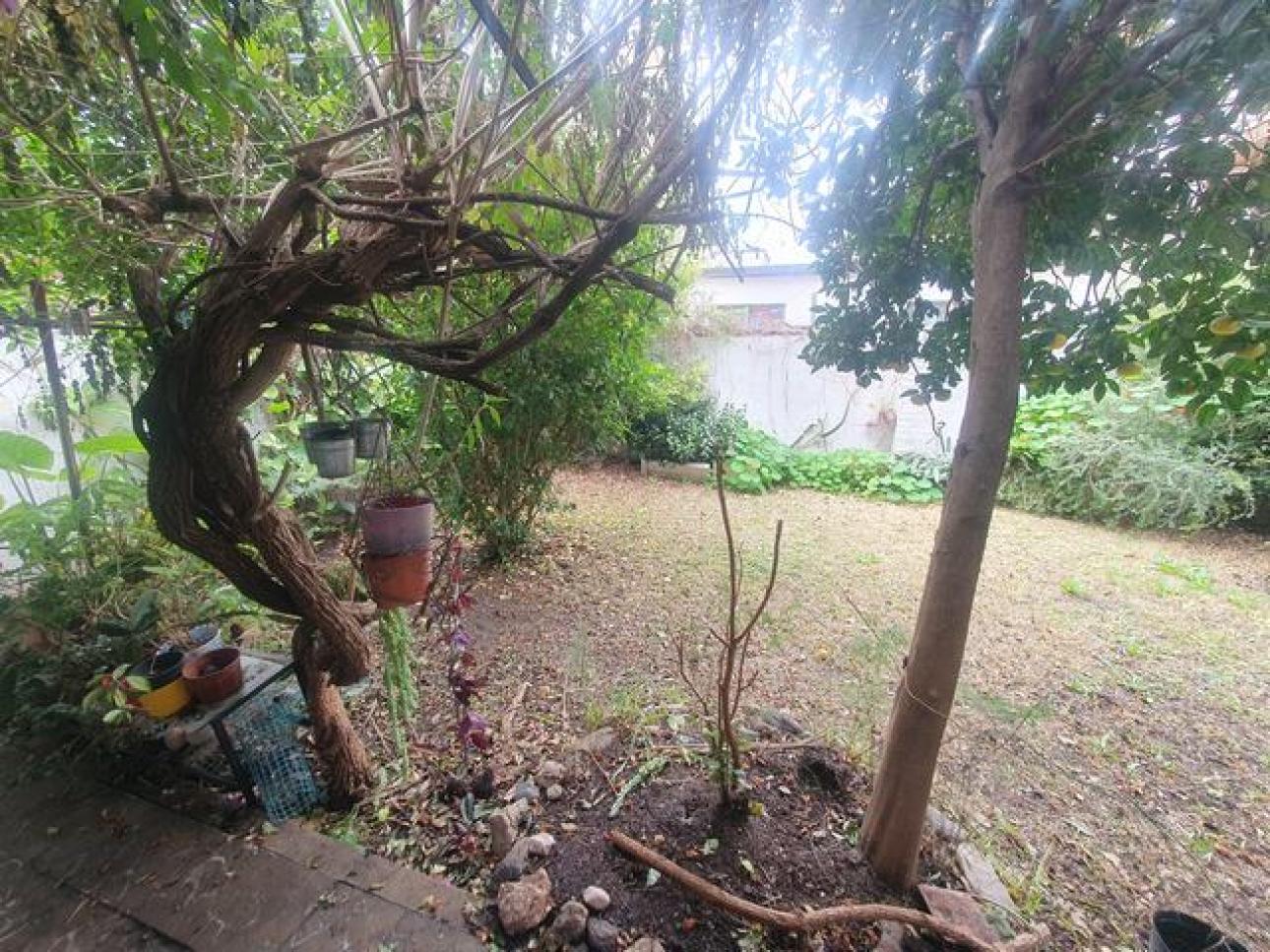 CASA 5 AMB CON GARAGE Y PATIO IDEAL 2 FAMILIAS