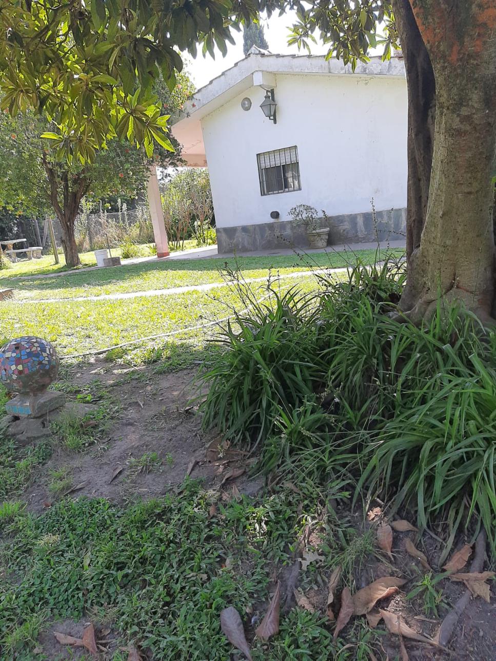 Hermosa casa quinta en el límite de Glew y Guernica
