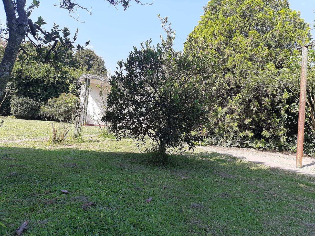 Hermosa casa quinta en el límite de Glew y Guernica