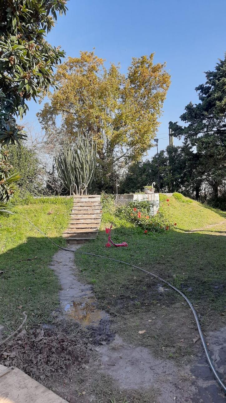 Hermosa casa quinta en el límite de Glew y Guernica