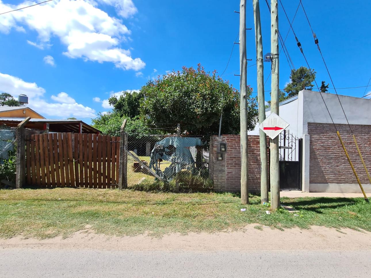 Excelente casa y Lote en esquina de avenida
