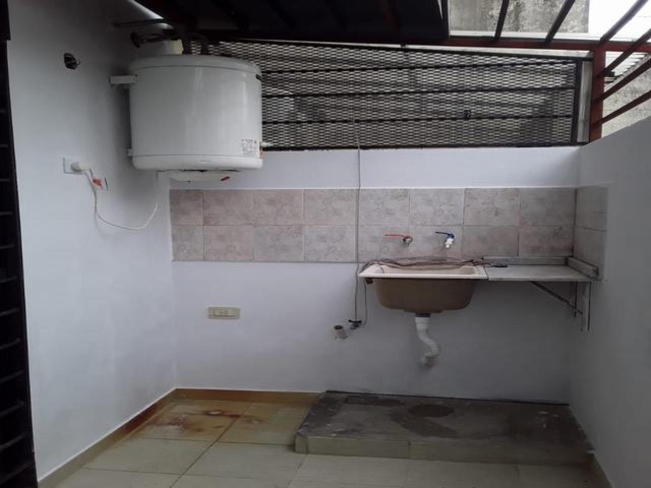 DEPARTAMENTO 2 AMB CON PATIO + COCHERA DOBLE ILLA BOSCH