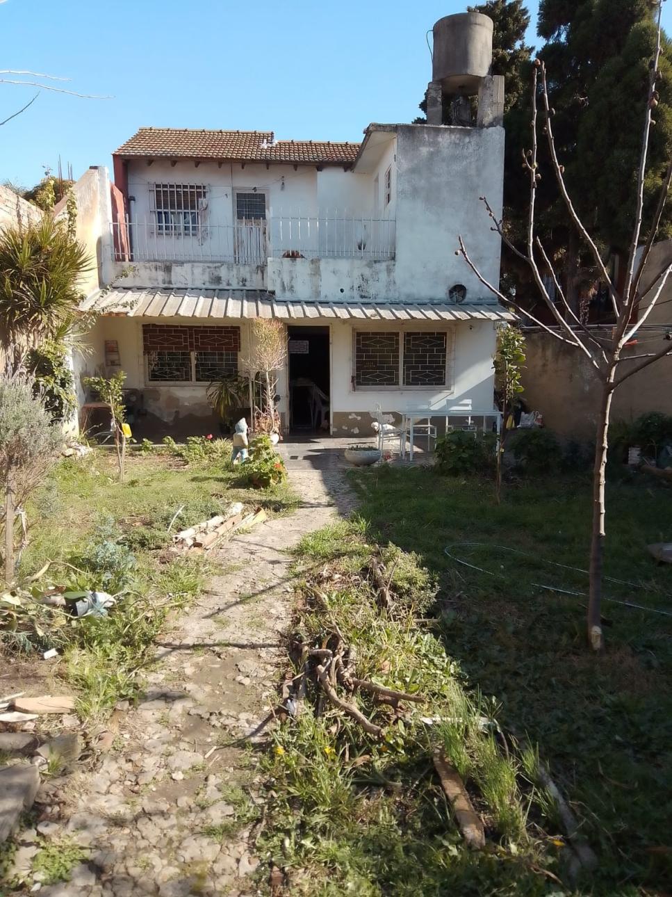 SE VENDE CASA 4 AMBIENTES VILLA INSUPERABLE