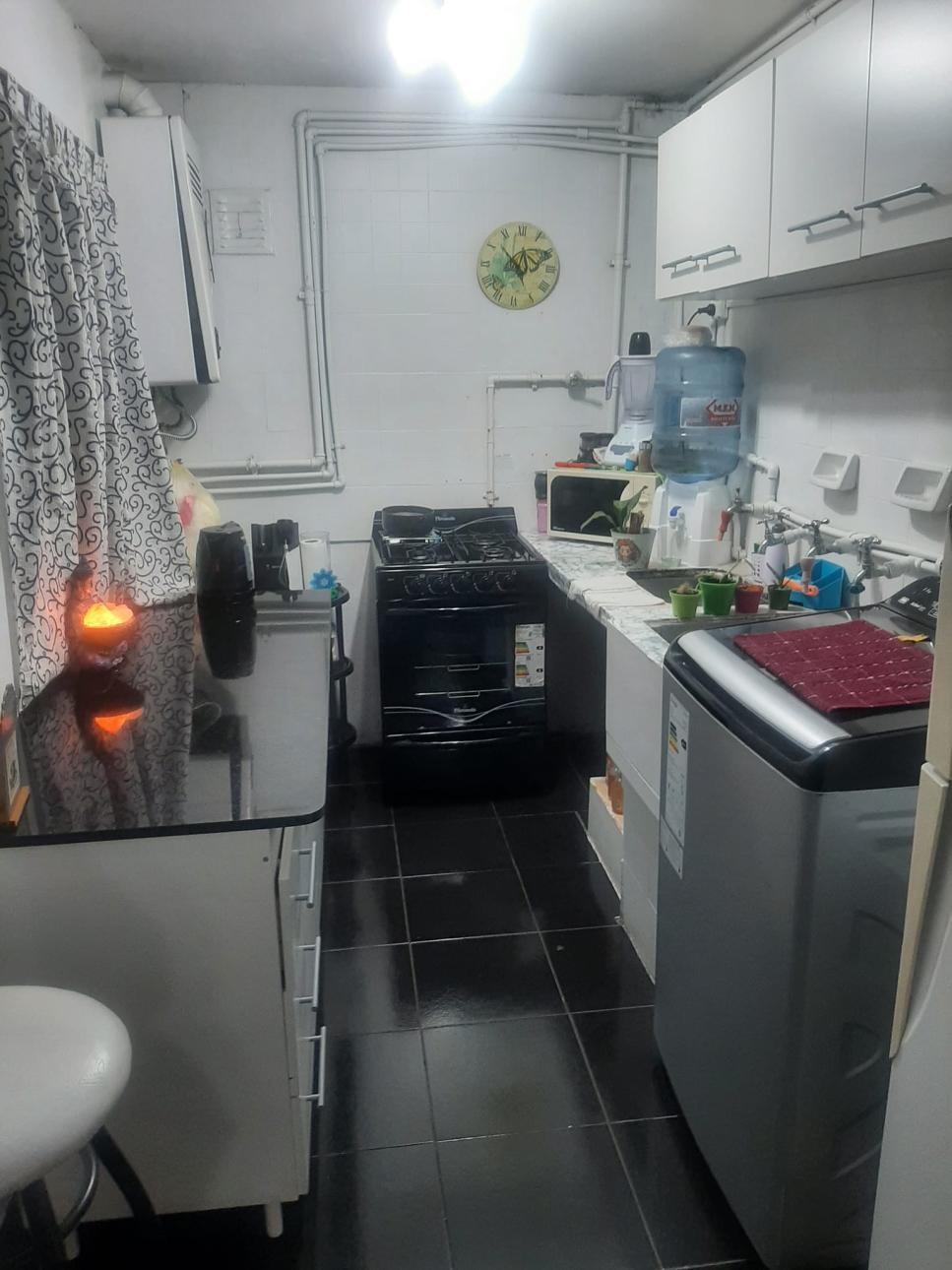SE VENDE DPTO 3 AMBIENTES EN BARRIO PIEDRABUENA