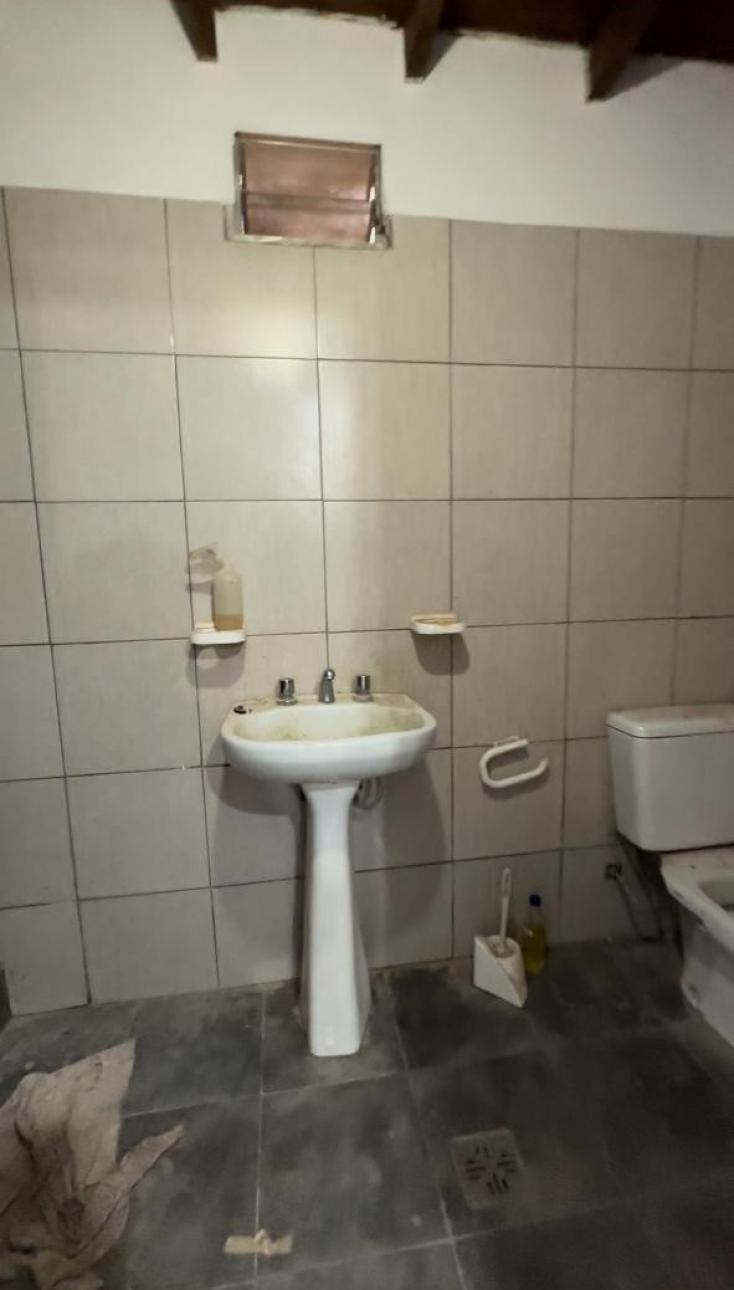Excelente departamento sobre Yrigoyen