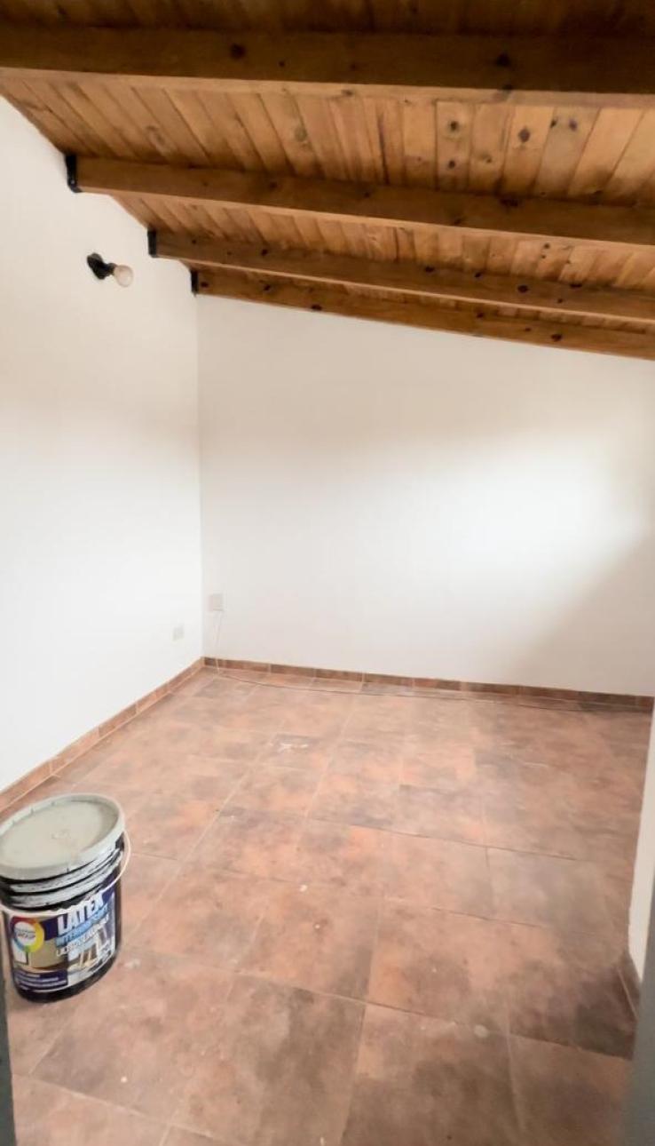 Excelente departamento sobre Yrigoyen