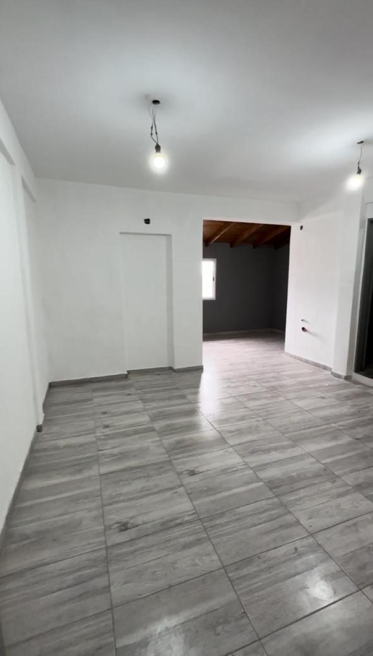 Excelente departamento sobre Yrigoyen