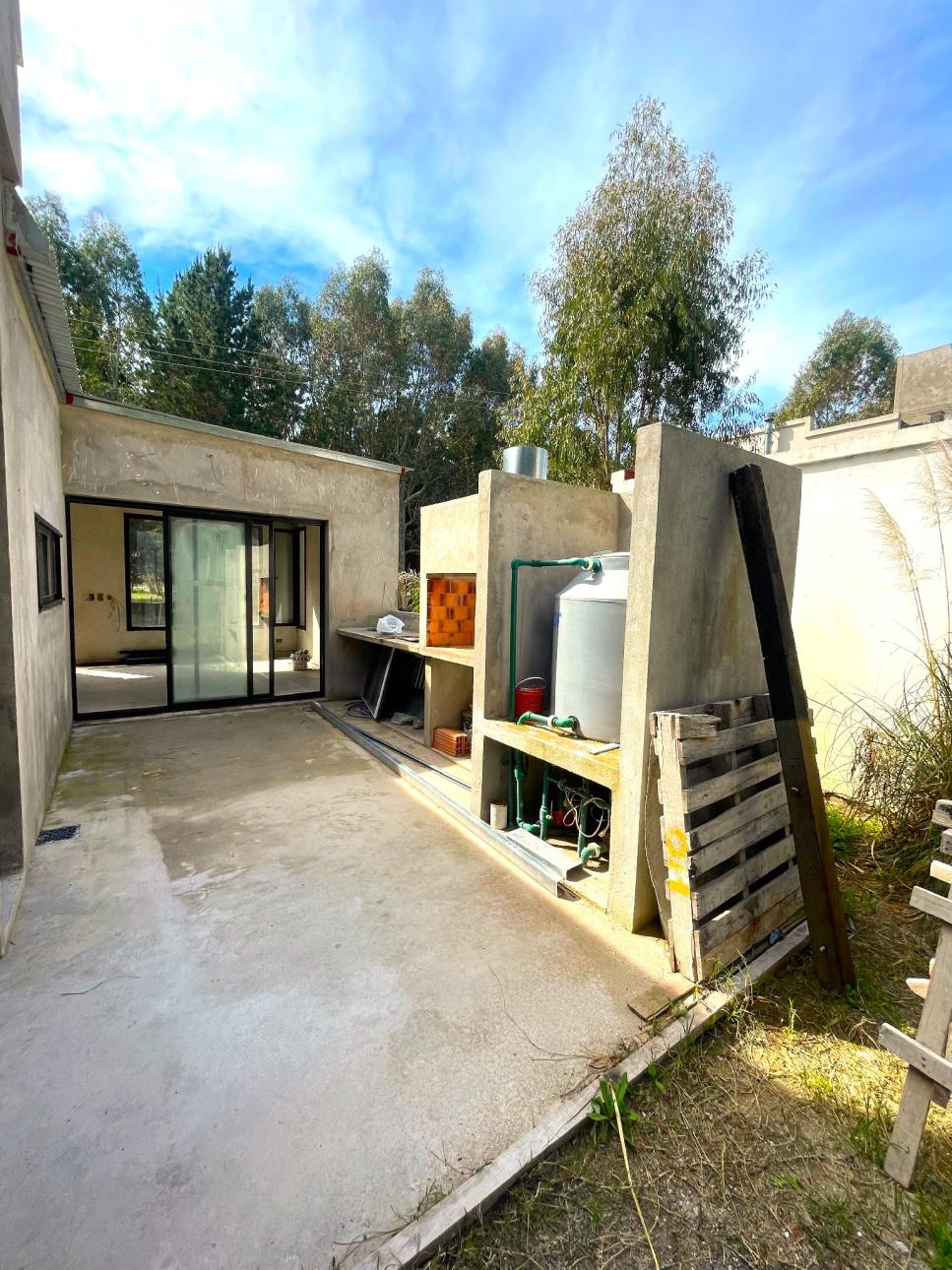 BARRIO EL PINAR CASA A ESTRENAR CONSTRUCCION SUPER AVANZADA