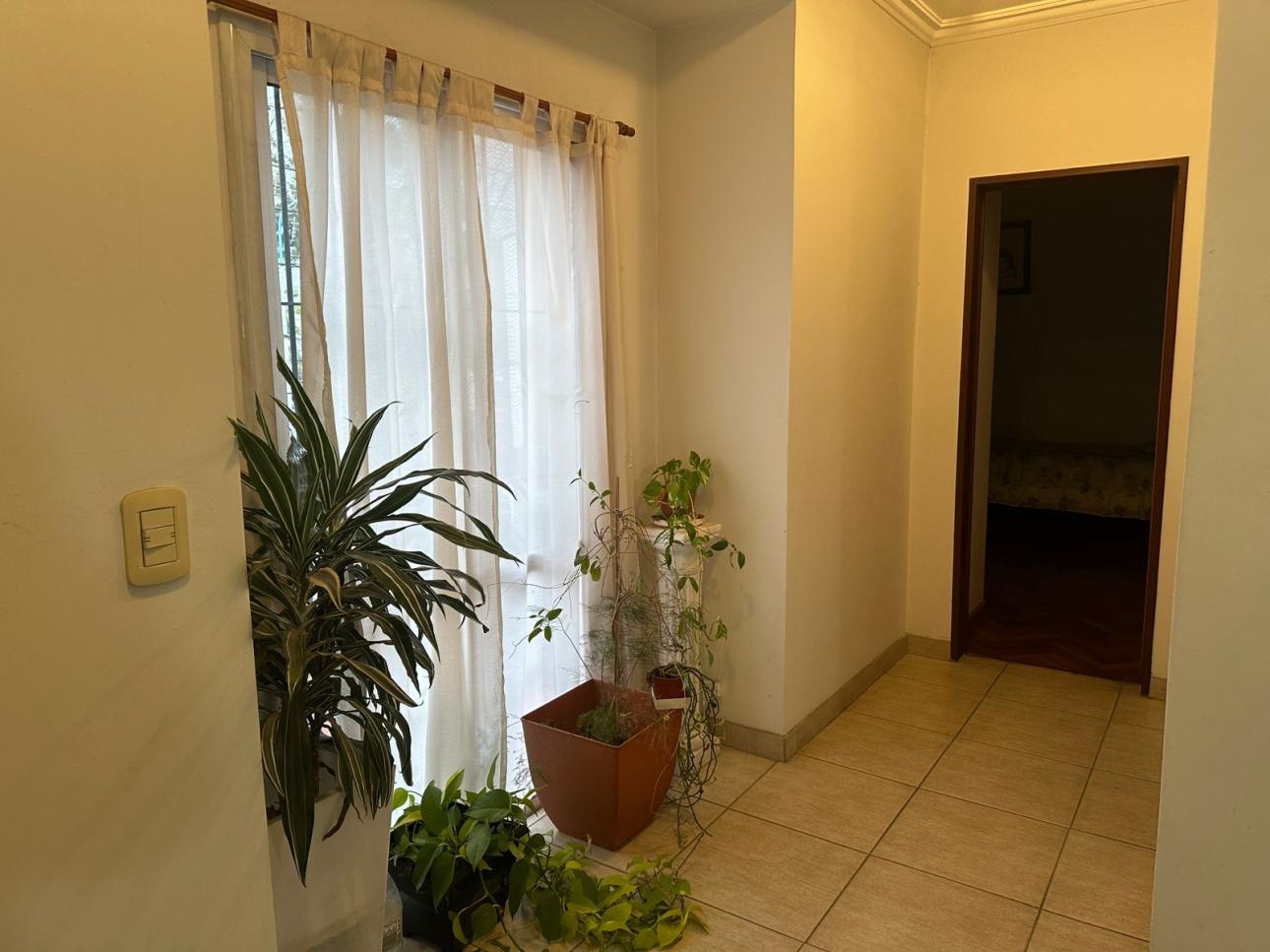 AMPLIA Y HERMOSA CASA 5 AMBIENTES