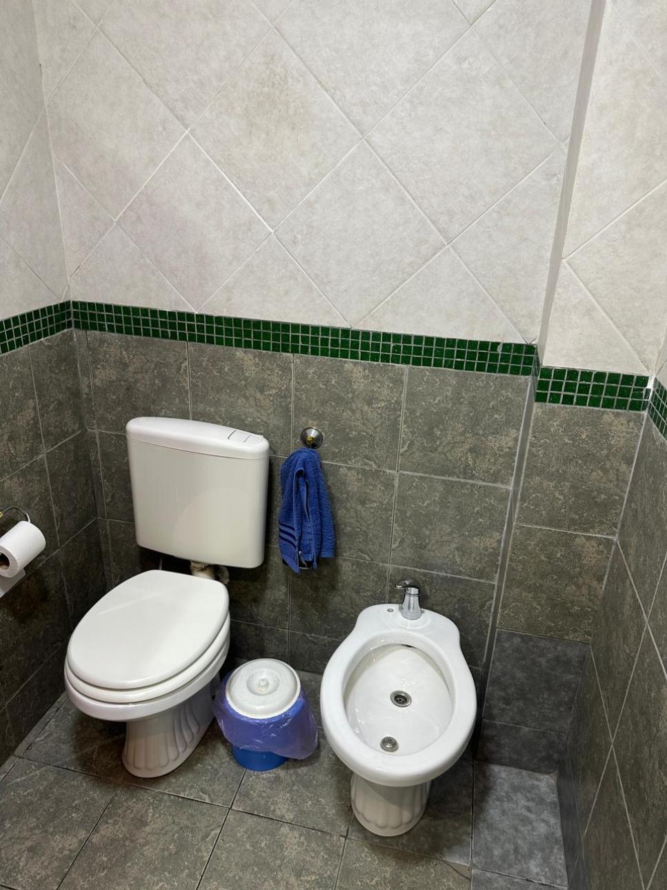 AMPLIA Y HERMOSA CASA 5 AMBIENTES