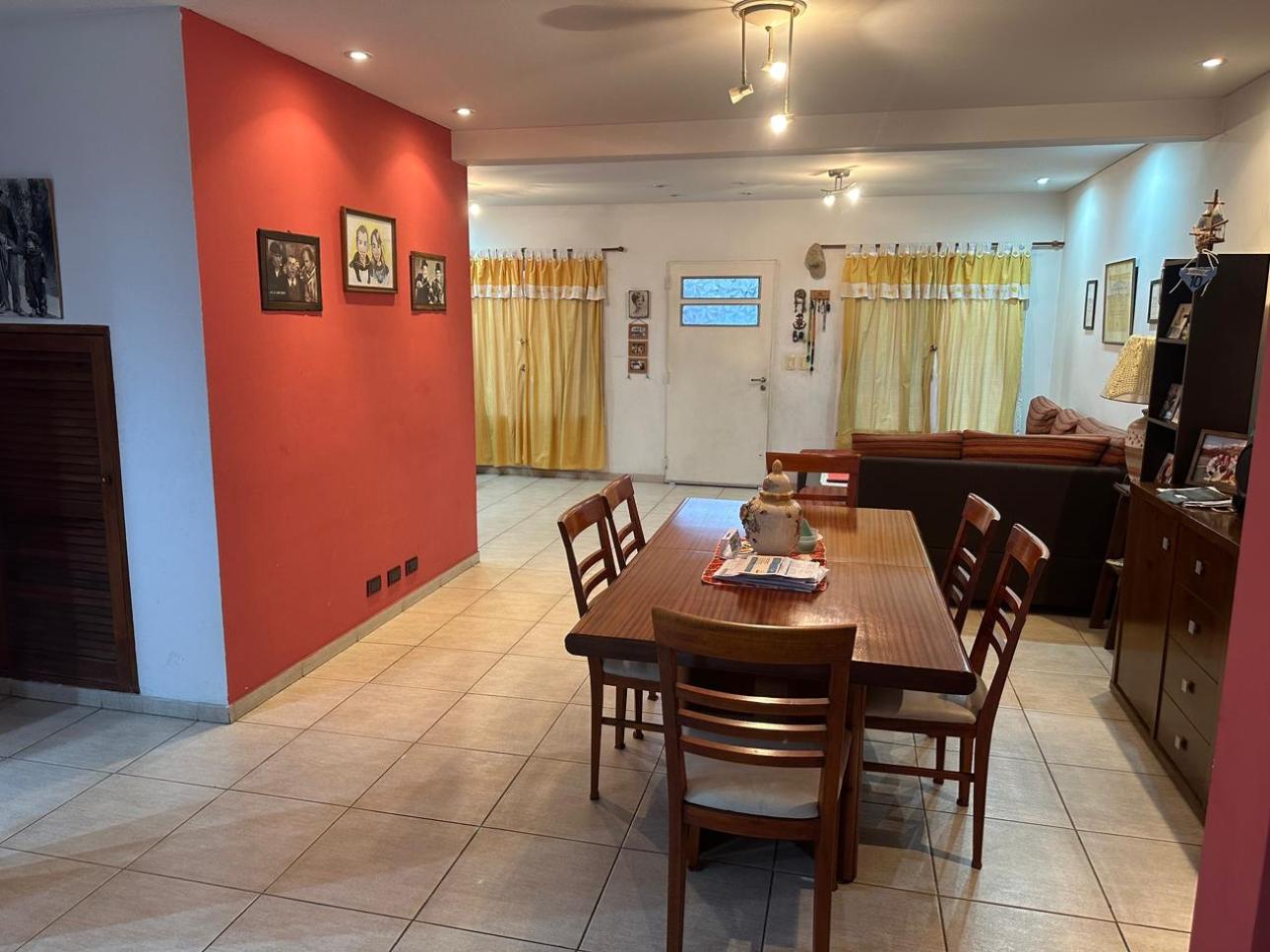AMPLIA Y HERMOSA CASA 5 AMBIENTES