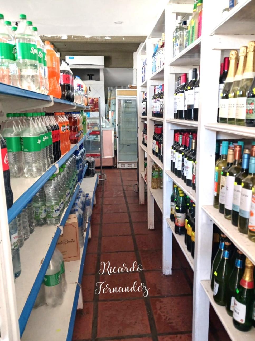 EXCELENTE LOCAL DE 120 m2 MAS GALPON EN MAR DE AJO NORTE, foto 10 de 20