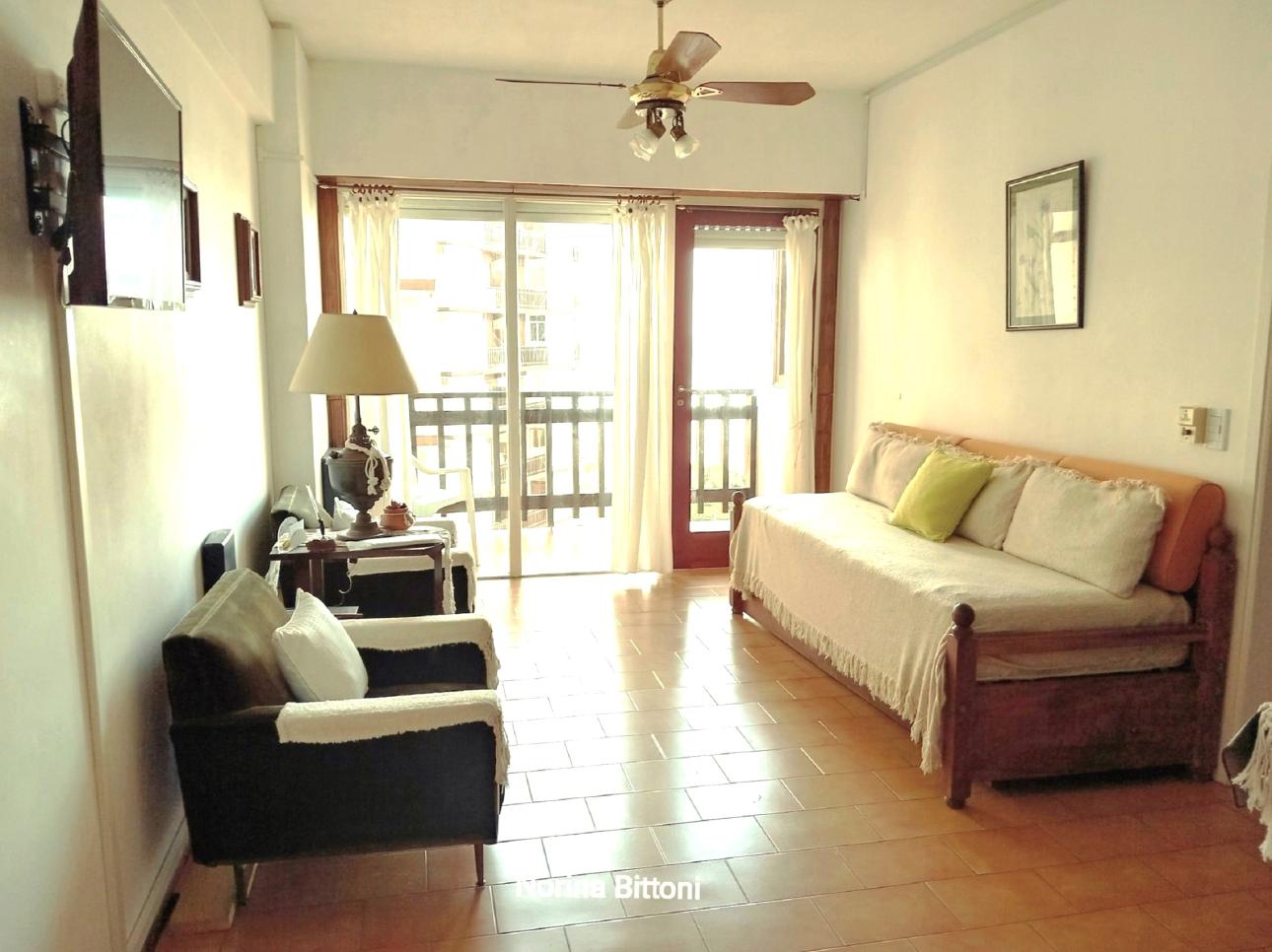 MUY BONITO 2 AMBIENTES CON BALCON FRENTE AL MAR