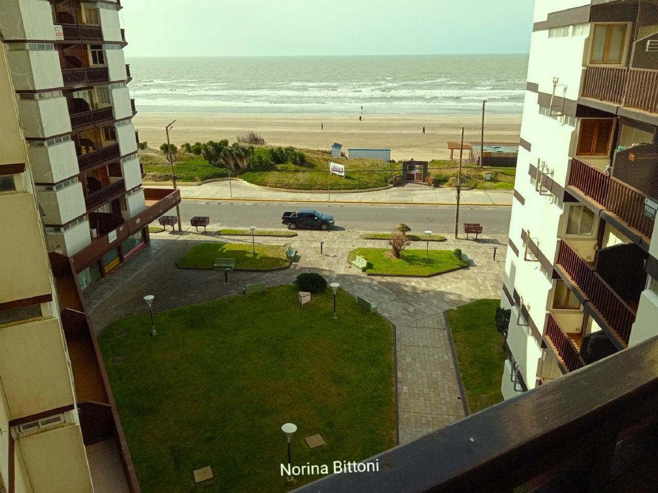 MUY BONITO 2 AMBIENTES CON BALCON FRENTE AL MAR