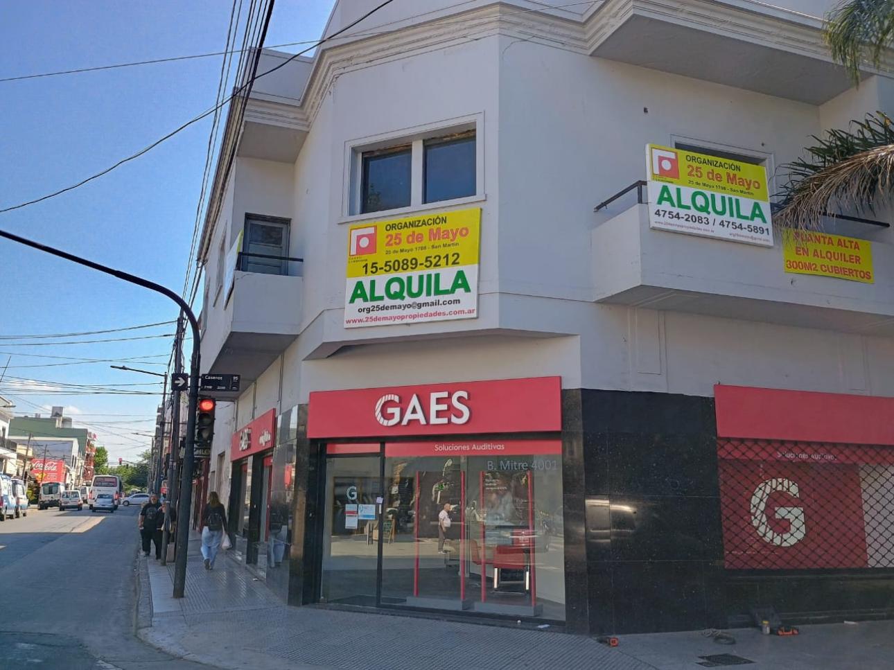 Local en primer piso de 250m2