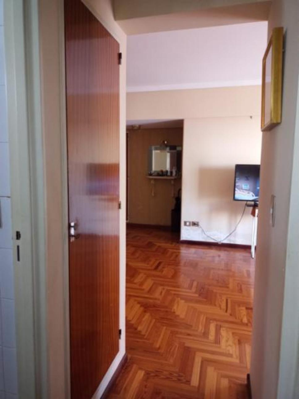 Departamento 3 amb. al frente con balcón