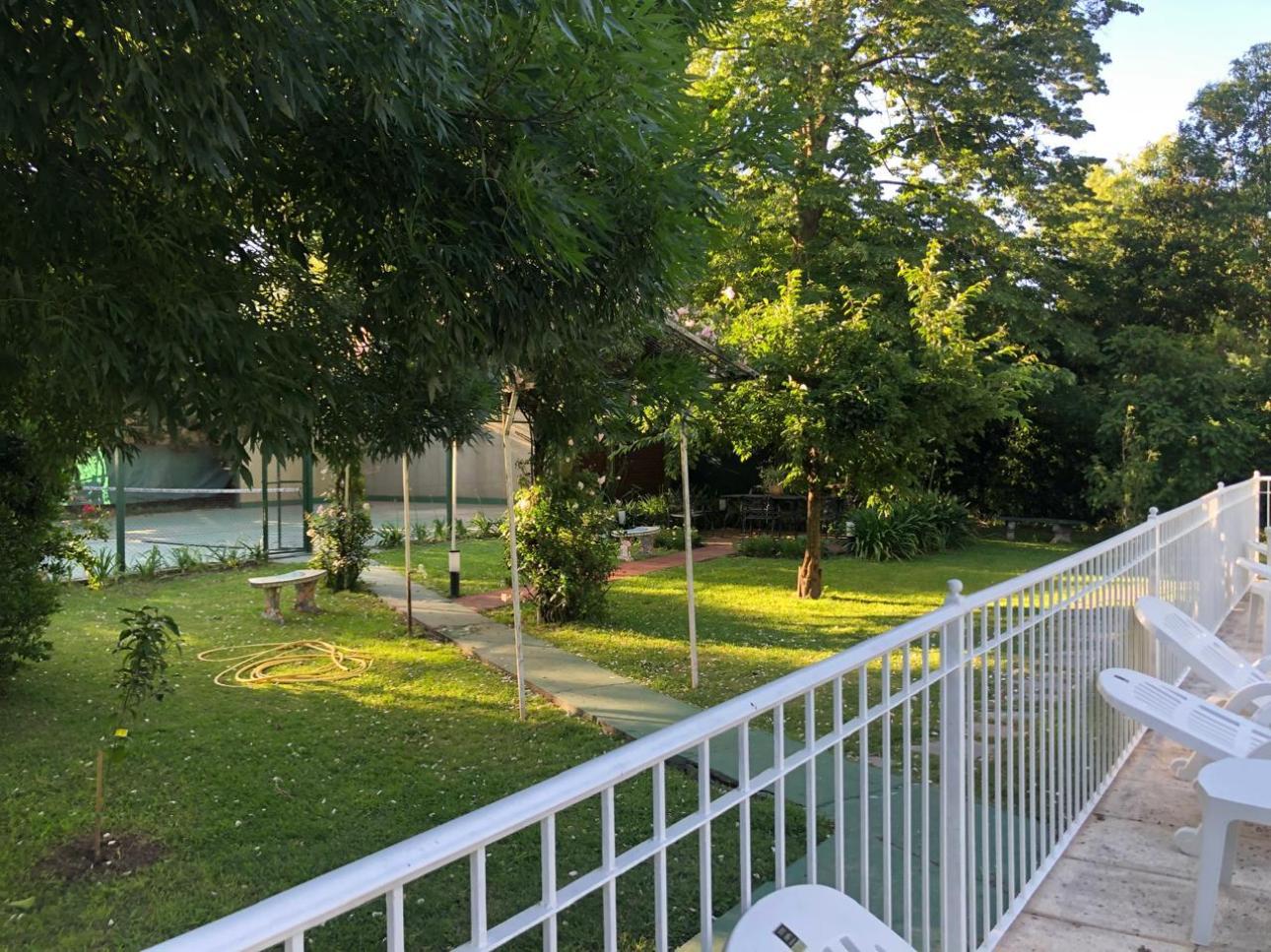 Hermosa Casa Quinta en Glew, a metros de Cap. Olivera