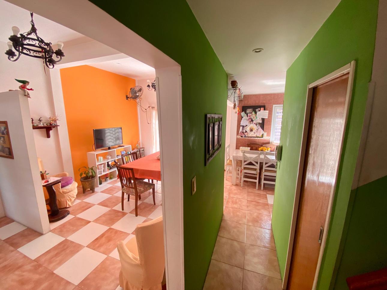 Casa de 4 amb. con jardín